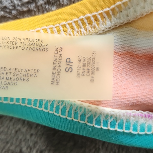 Victoria's Secret, Woman's Sz S/P, Rainbow Color Bikini Top, Just Stunning! - Picture 7 of 11